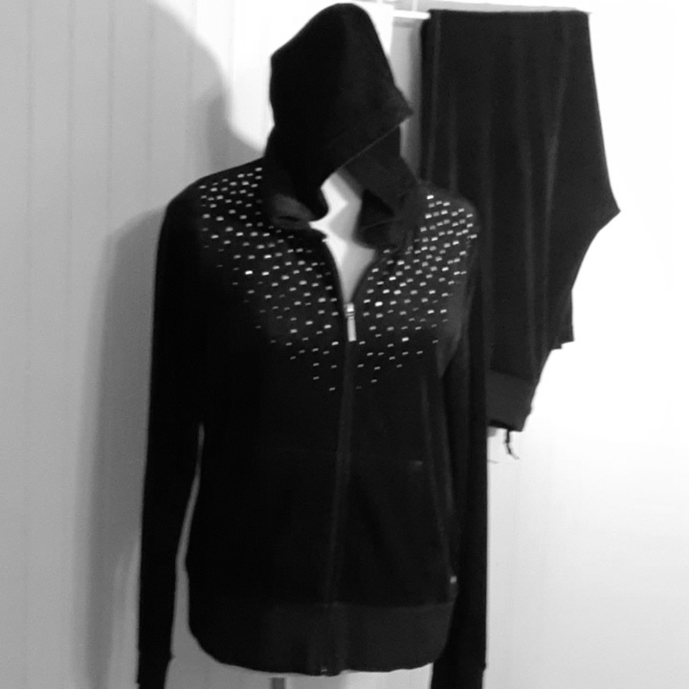 Very nice sweat suit by Calvin Klein